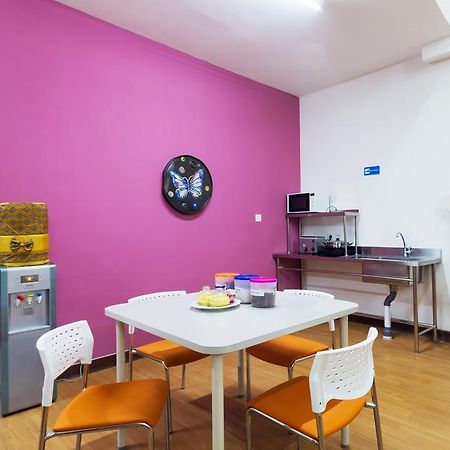 Cx Hostel Kuta Raya 外观 照片