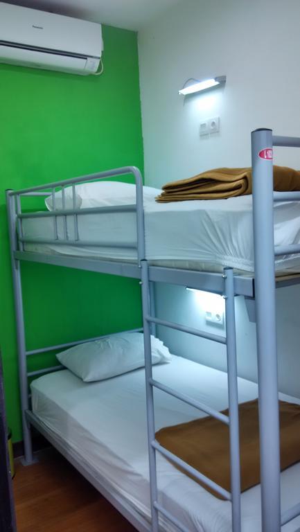 Cx Hostel Kuta Raya 外观 照片