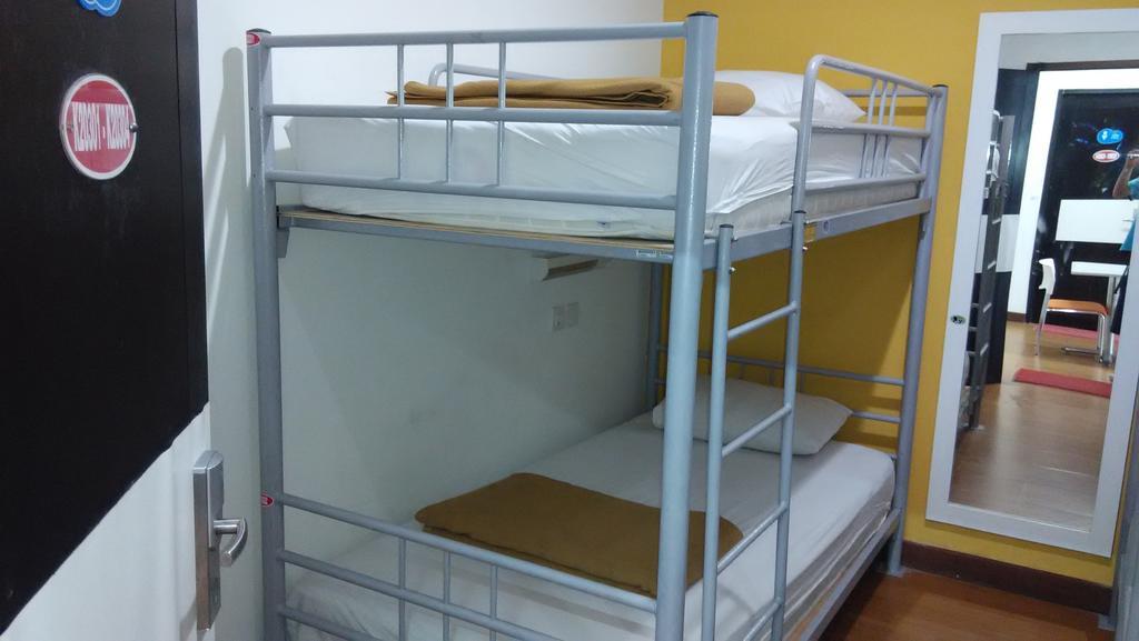 Cx Hostel Kuta Raya 外观 照片