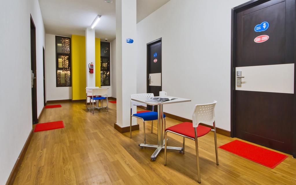 Cx Hostel Kuta Raya 外观 照片