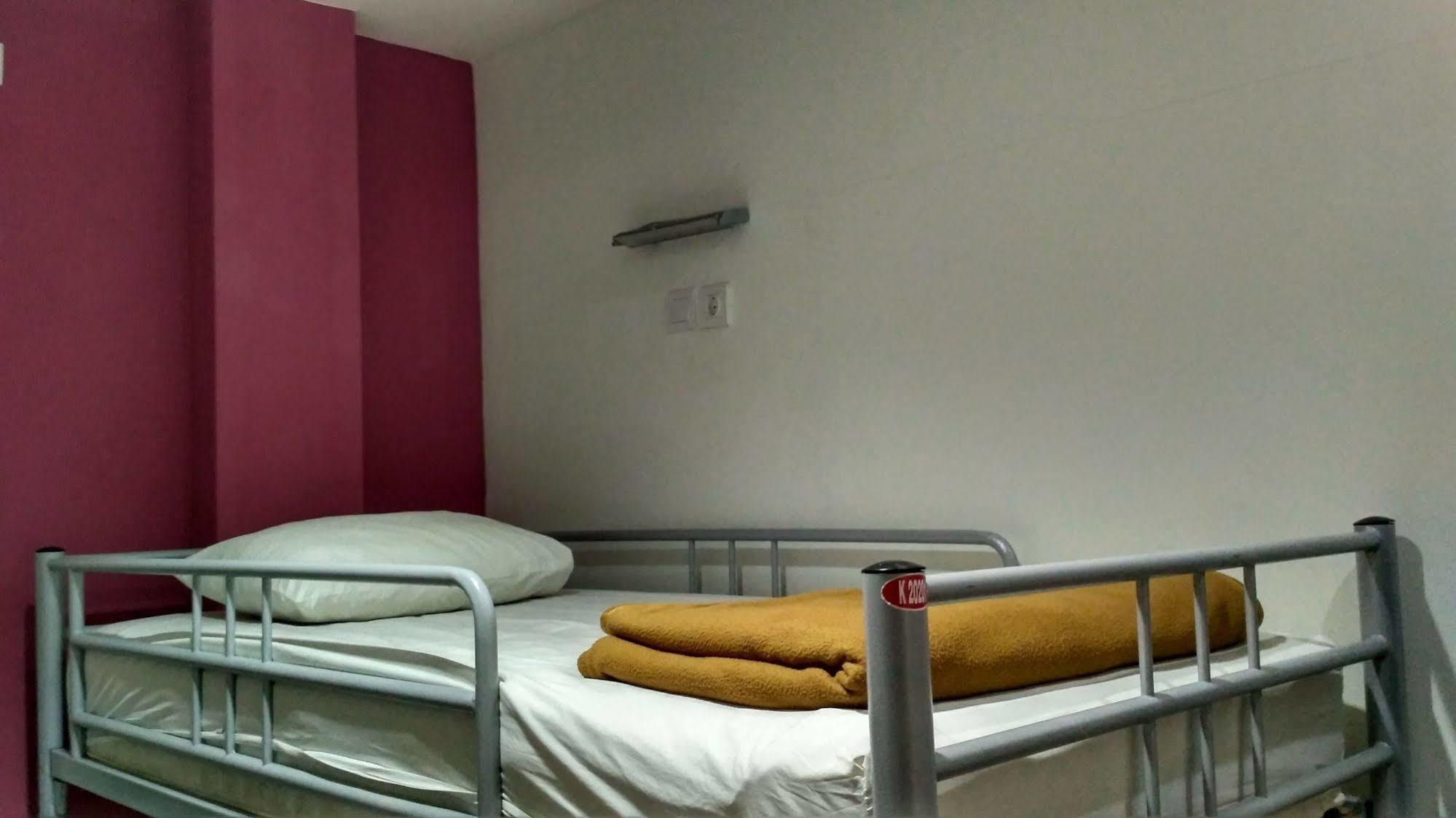 Cx Hostel Kuta Raya 外观 照片