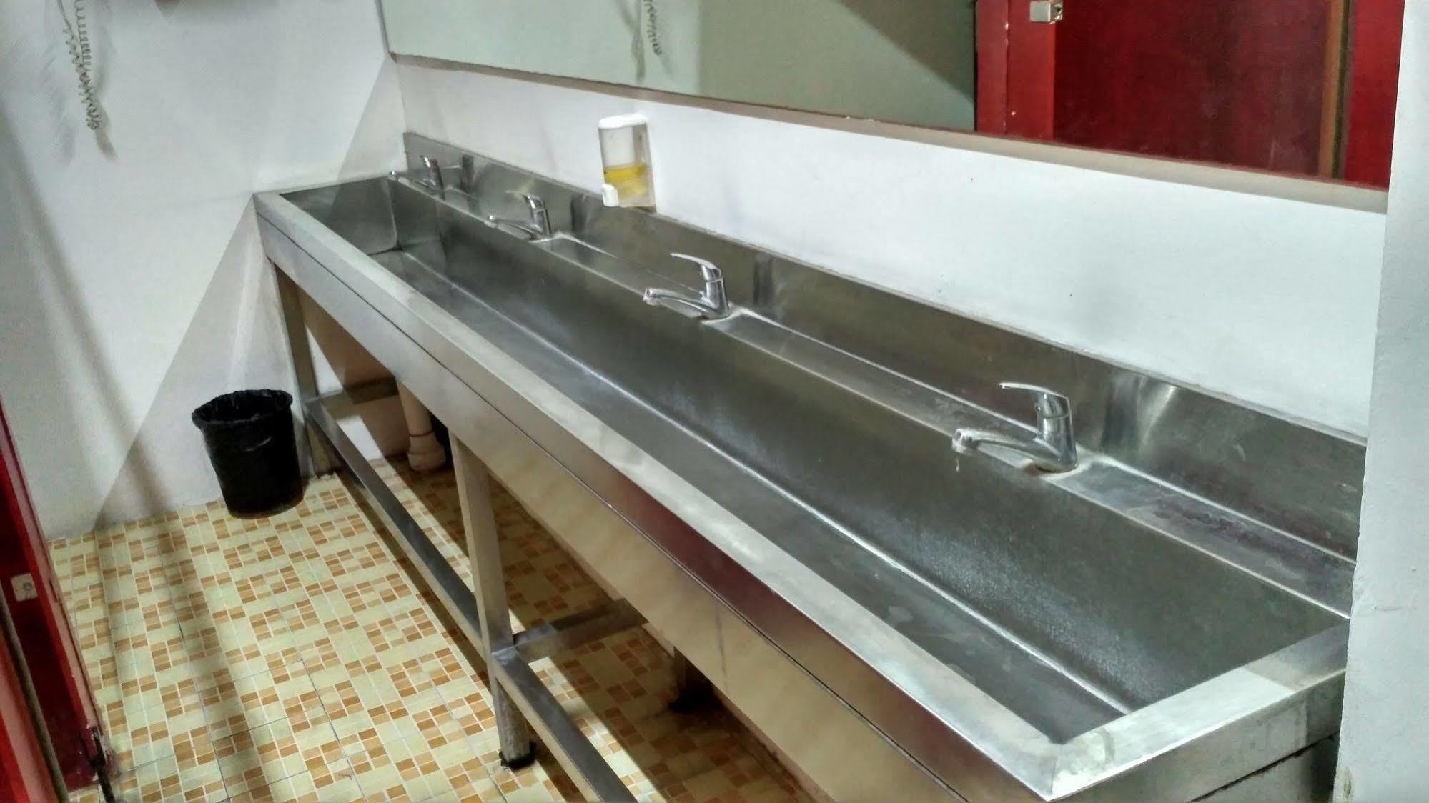 Cx Hostel Kuta Raya 外观 照片