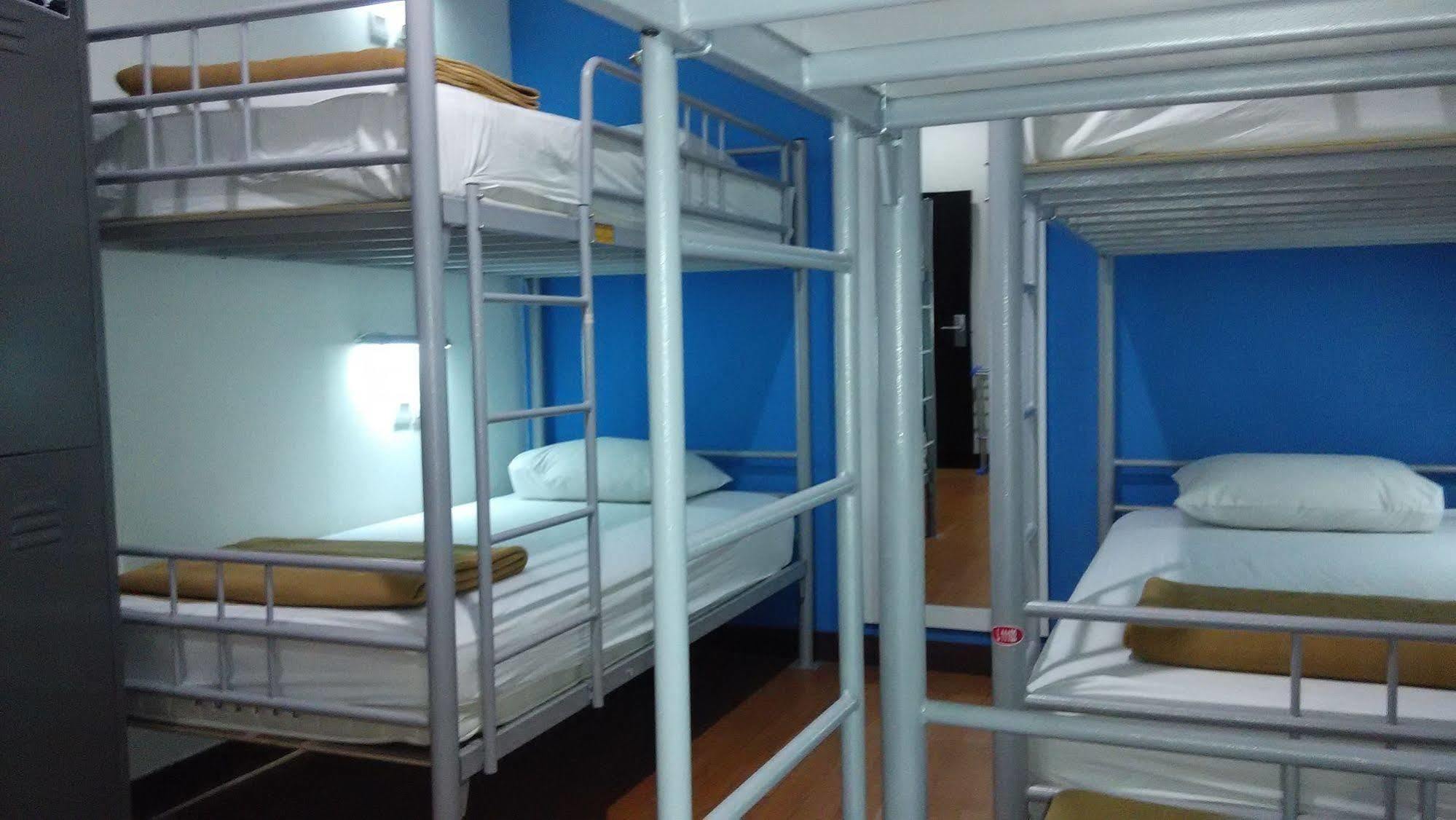 Cx Hostel Kuta Raya 外观 照片